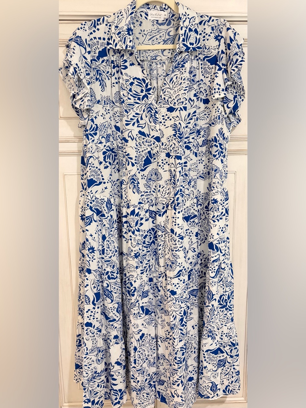PRELOVED Worn Once Shop The Mint SZ XL Blue & White Flowy Midi Dress